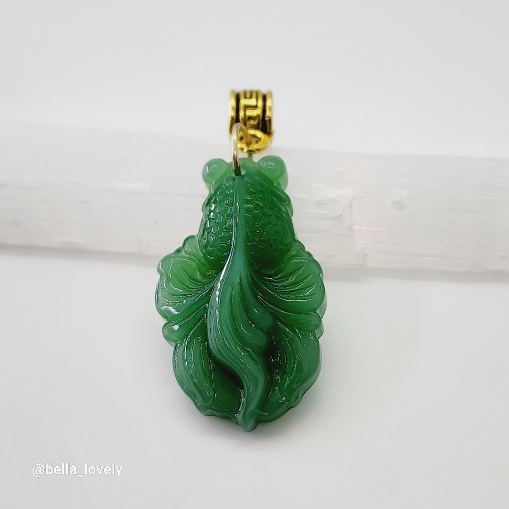 Carved Green Jade Ornamental Goldfish Gold Toned  Pendant 1.65" gf chain 16in